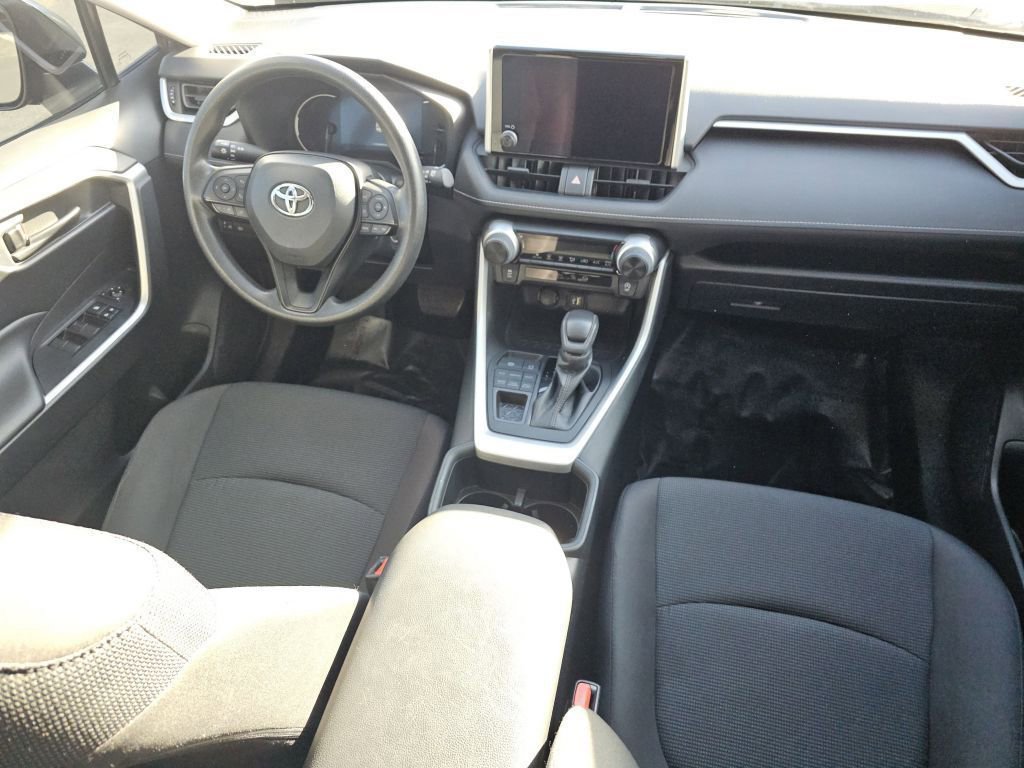 Used 2023 Toyota RAV4 LE image 27