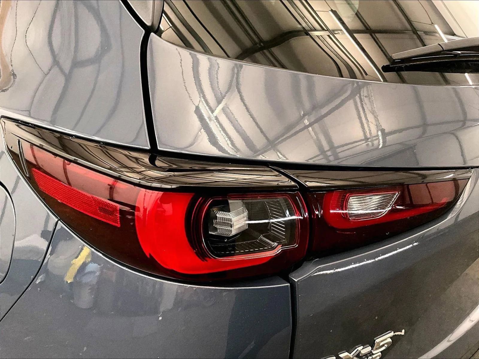 Used 2023 MAZDA CX-5 Carbon Edition image 28