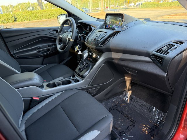 Used 2015 Ford Escape S FWD image 31