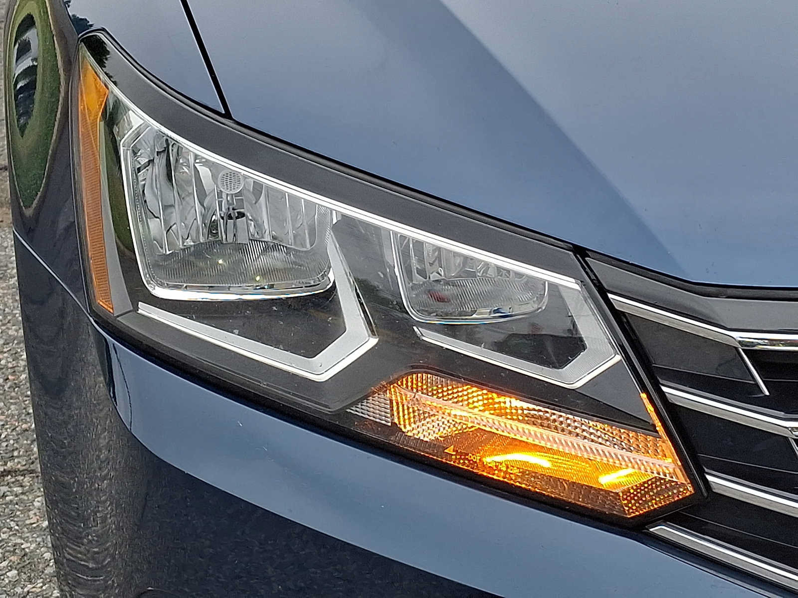Used 2018 Volkswagen Passat 2.0T S w/ Driver Assistance Package FWD image 8