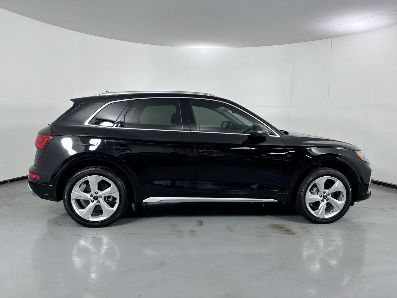 Used 2023 Audi Q5 2.0T Premium Plus w/ Premium Plus Package AWD/4WD image 37