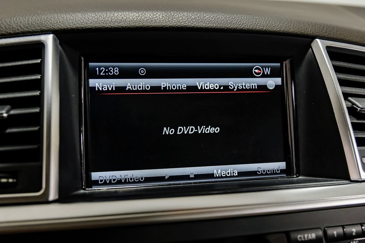 Used 2015 Mercedes-Benz ML 350 4MATIC w/ Premium 1 Package image 34