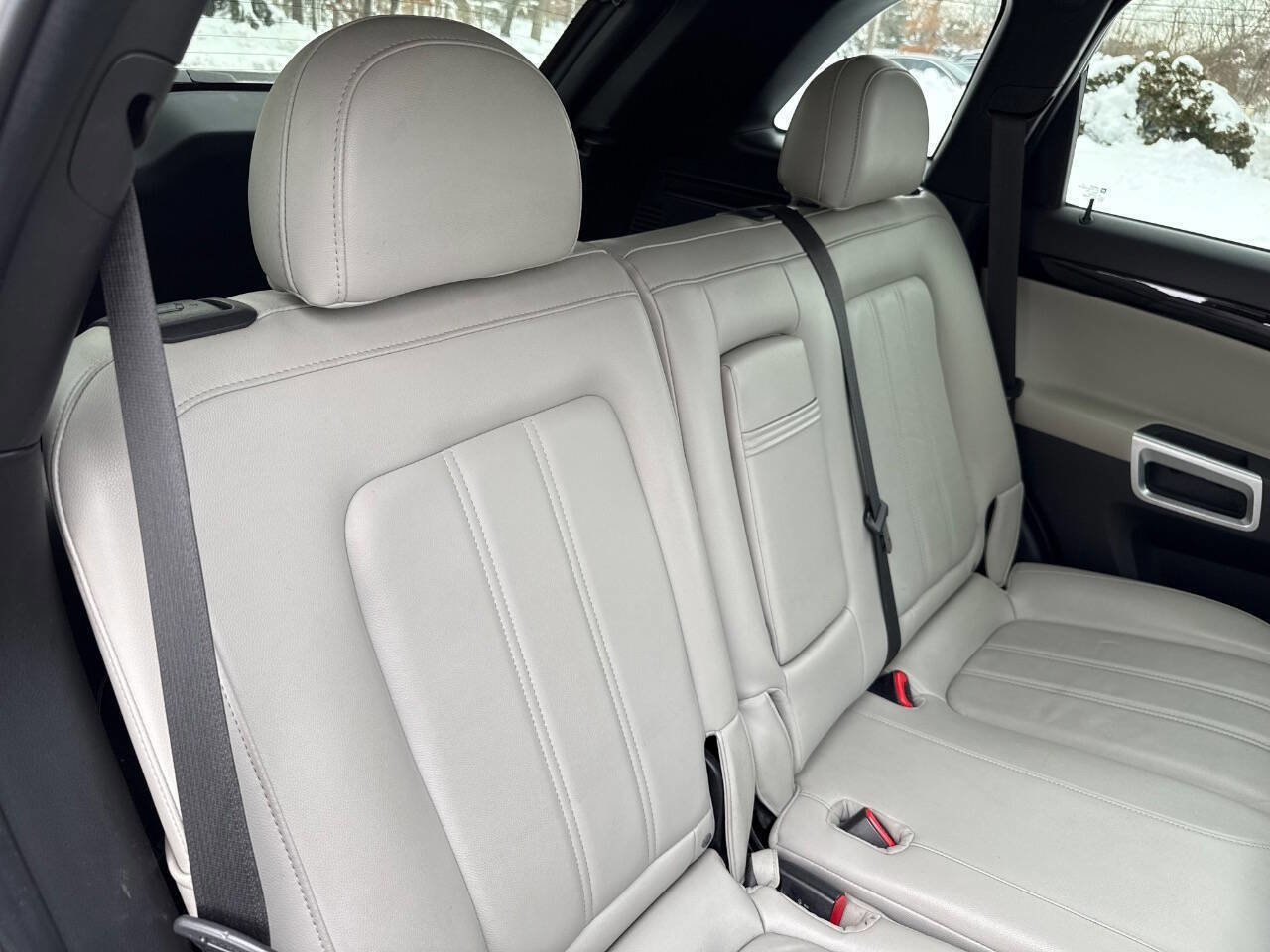 Used 2013 Chevrolet Captiva Sport LTZ FWD image 16