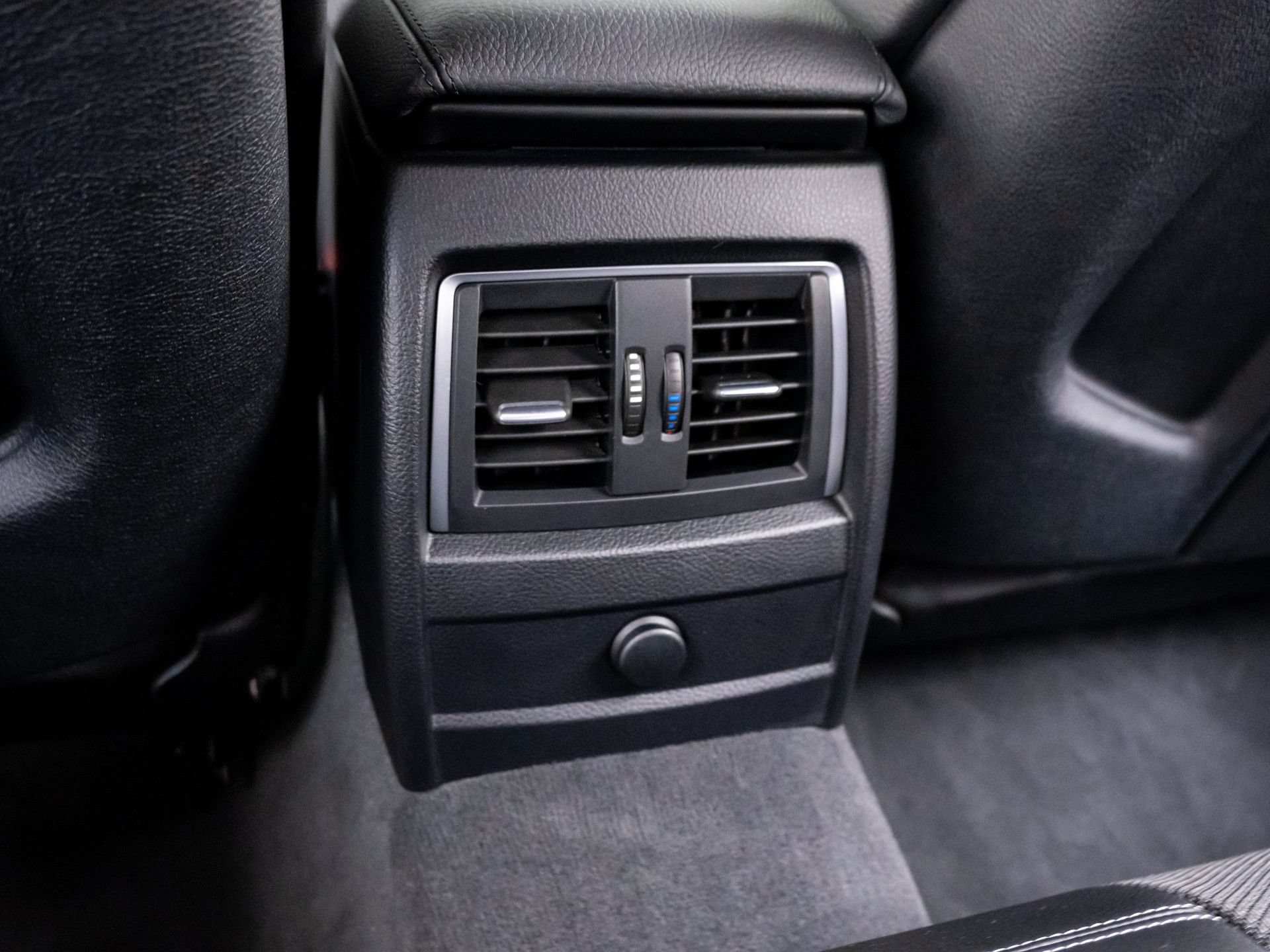 Used 2018 BMW M3 RWD image 19