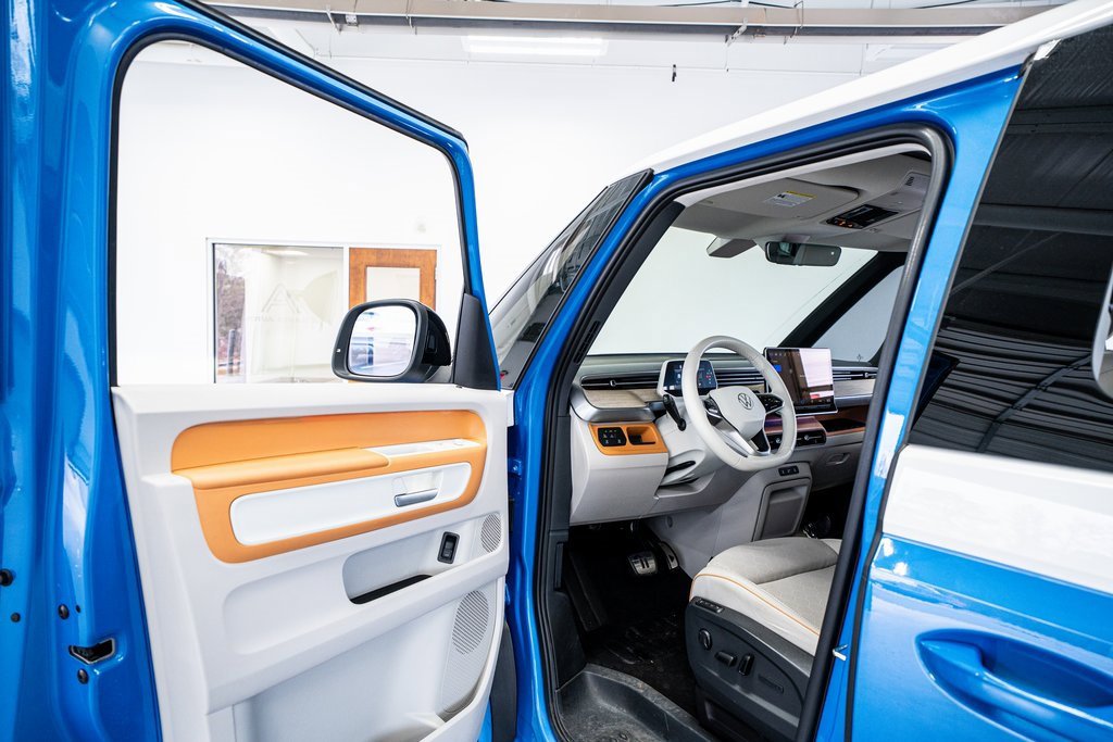 Used 2025 Volkswagen ID. Buzz 1st Edition image 30