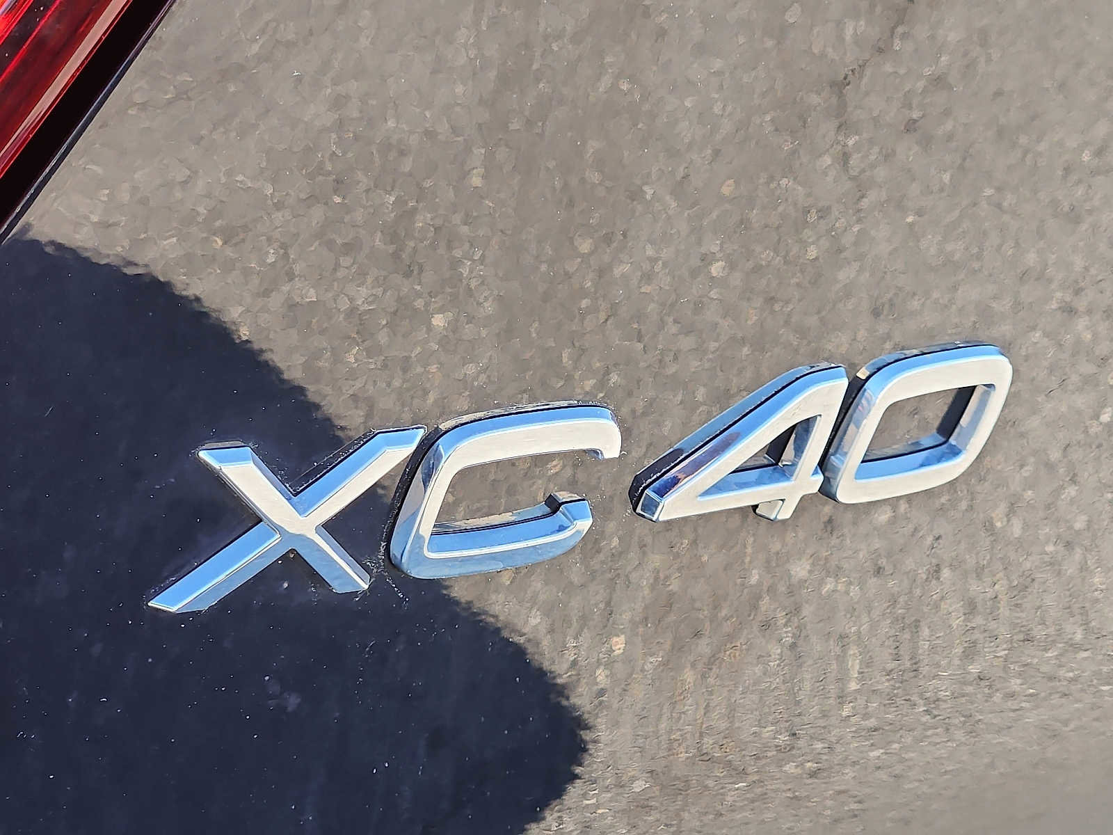Certified 2023 Volvo XC40 B5 Plus w/ Climate Package AWD/4WD image 28
