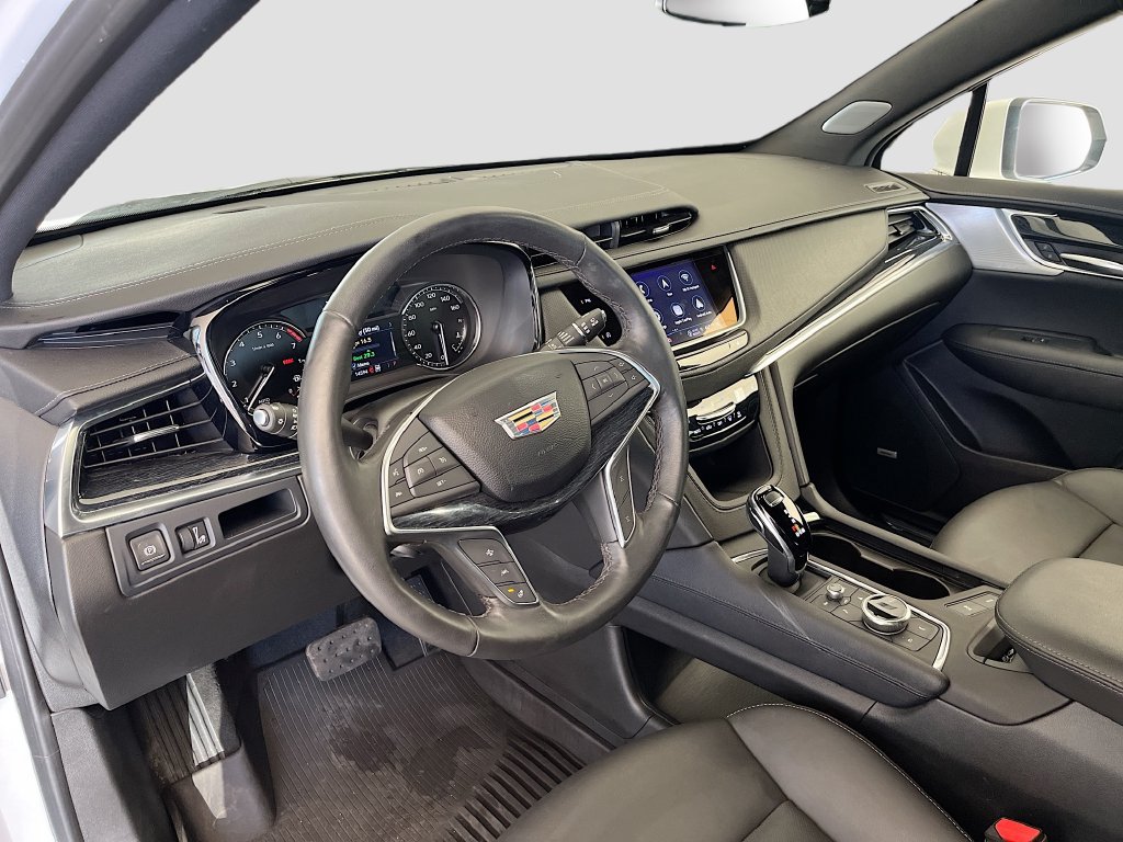 Used 2024 Cadillac XT5 Premium Luxury AWD/4WD image 9
