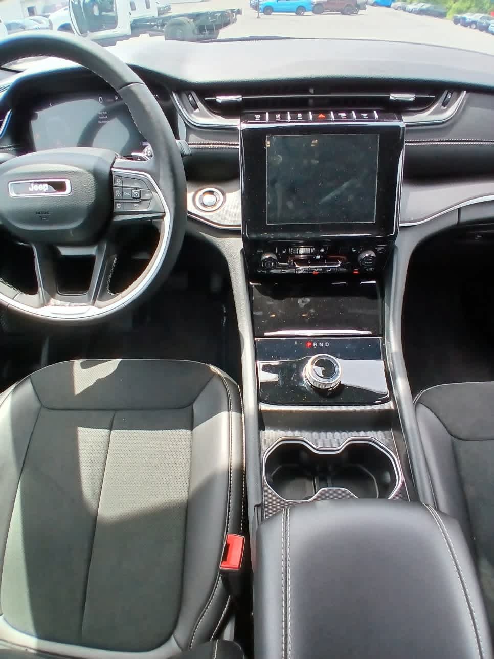 New 2025 Jeep Grand Cherokee L Laredo AWD/4WD image 19
