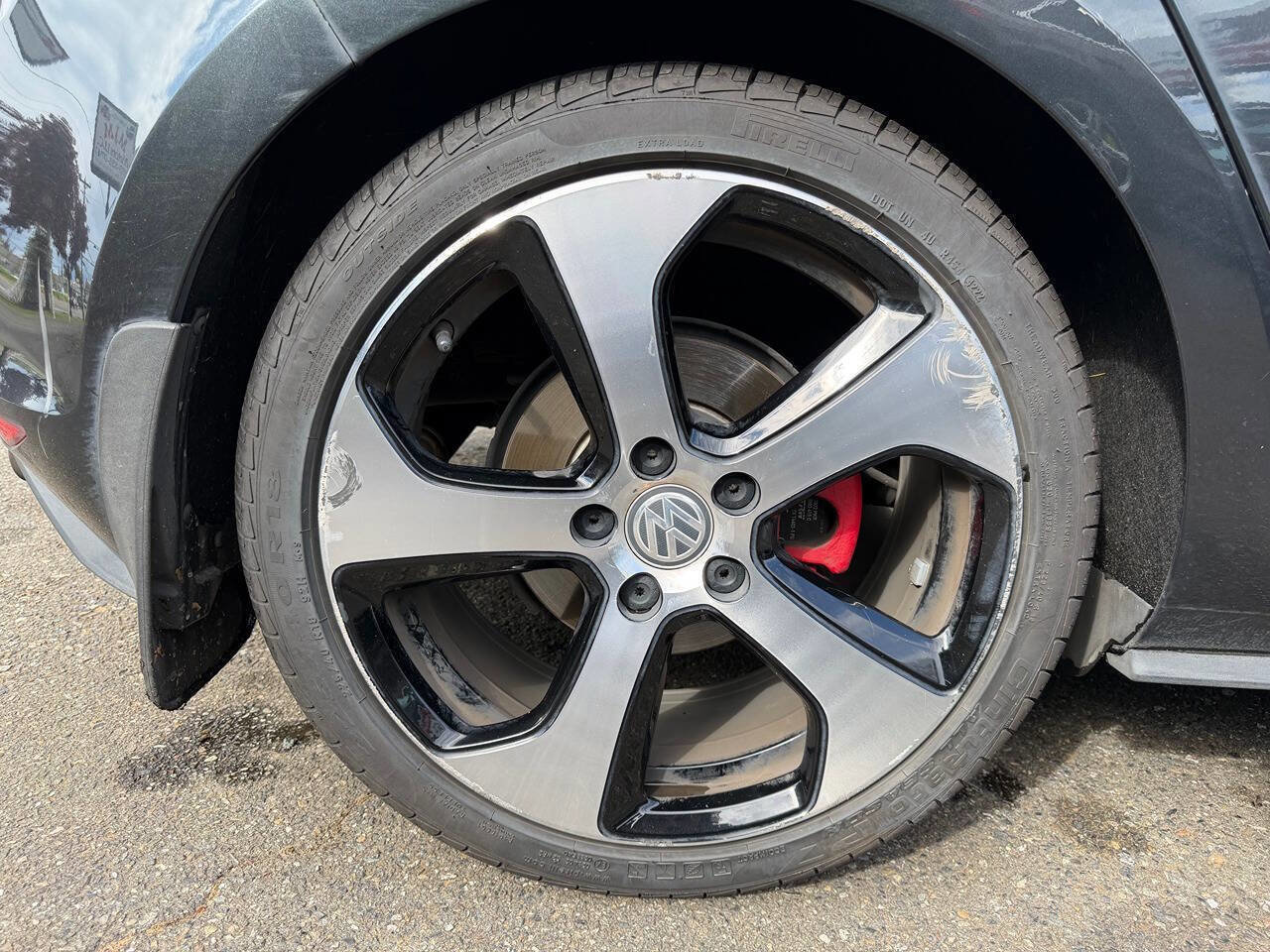 Used 2015 Volkswagen GTI S FWD image 32