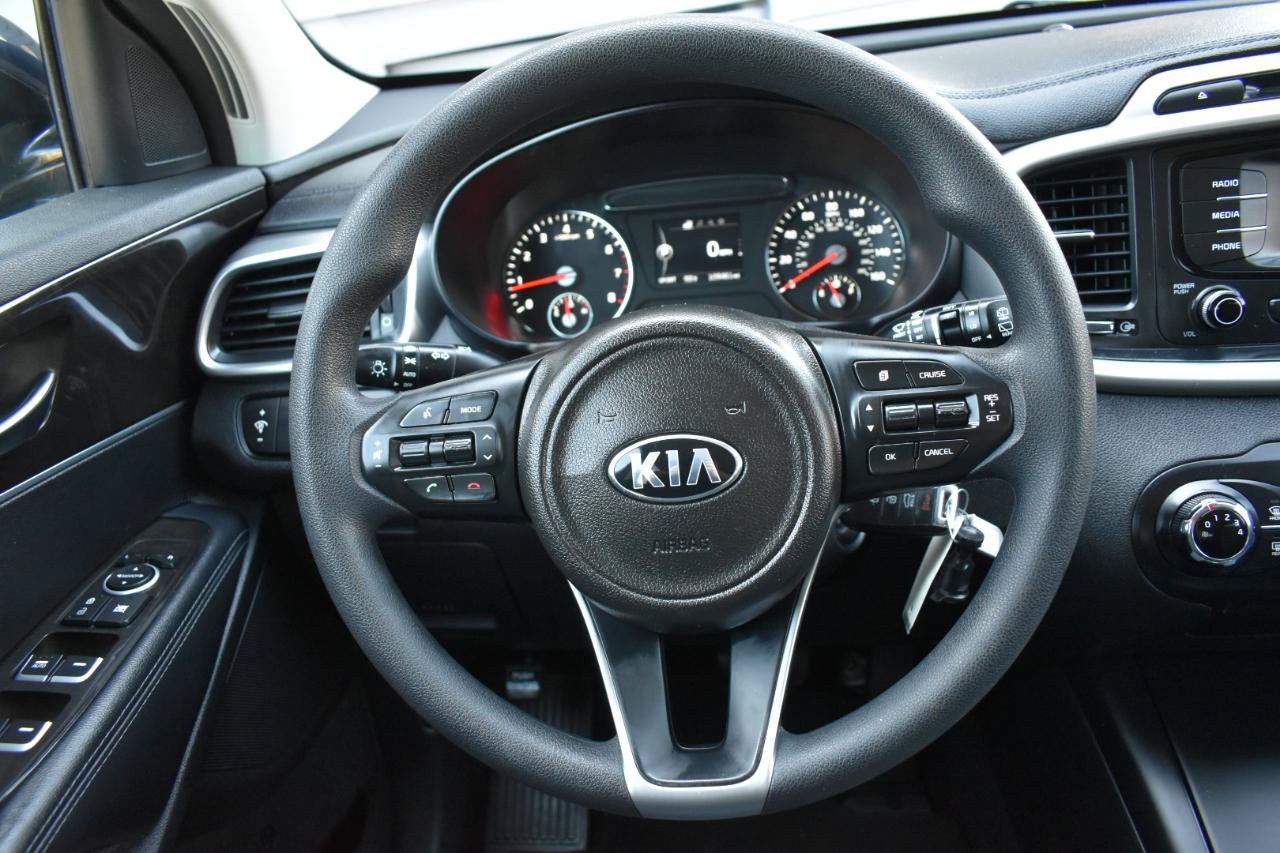 Used 2016 Kia Sorento FWD image 14