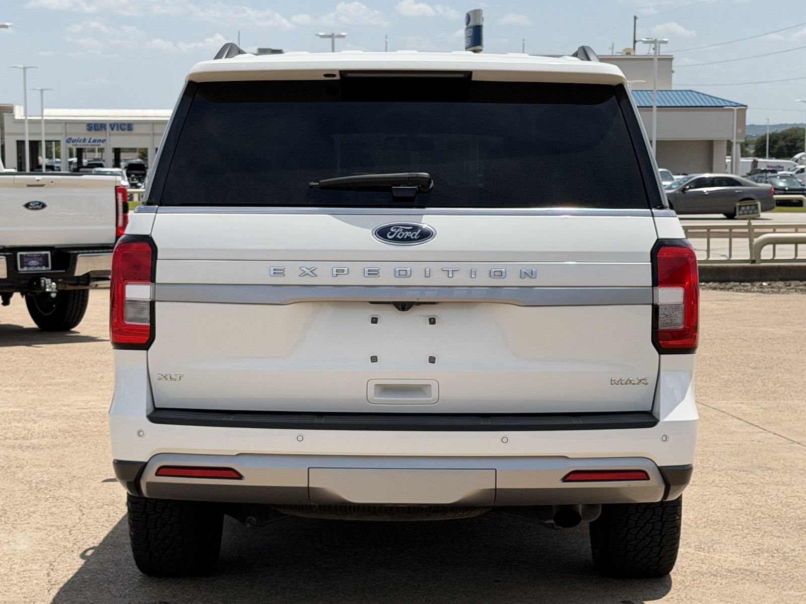 Used 2022 Ford Expedition Max XLT RWD image 5