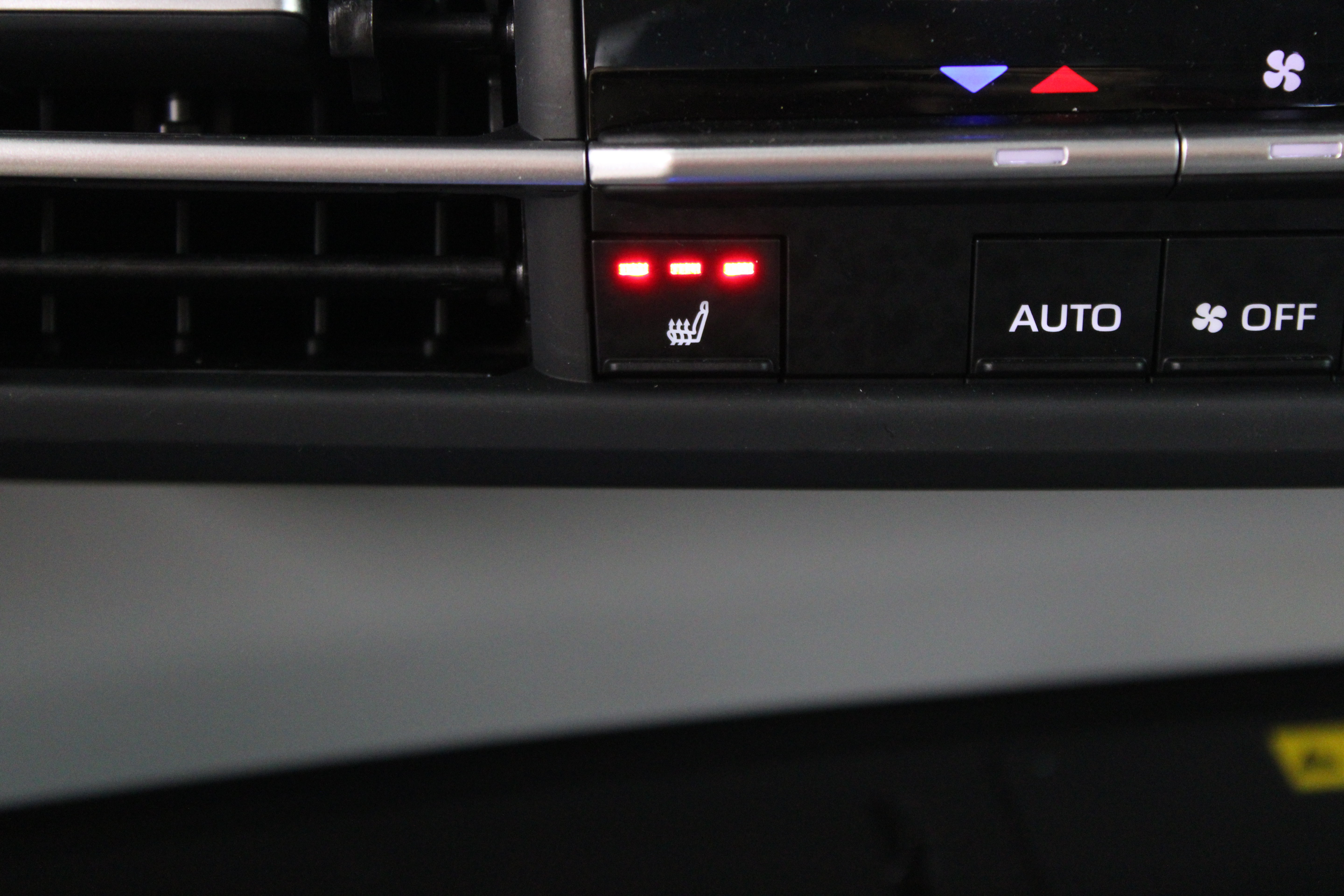 Certified 2026 Toyota Sienna XLE FWD image 21