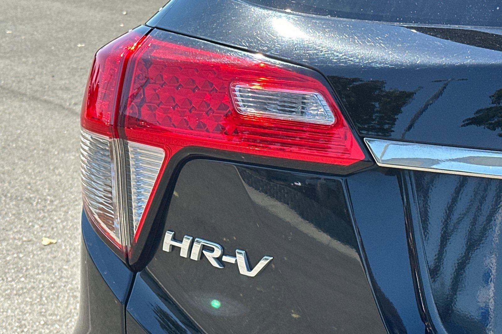 Used 2021 Honda HR-V EX-L image 27