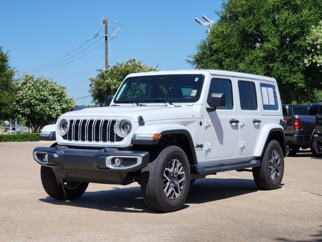 Used 2026 Jeep Wrangler Unlimited Sahara AWD/4WD image 3