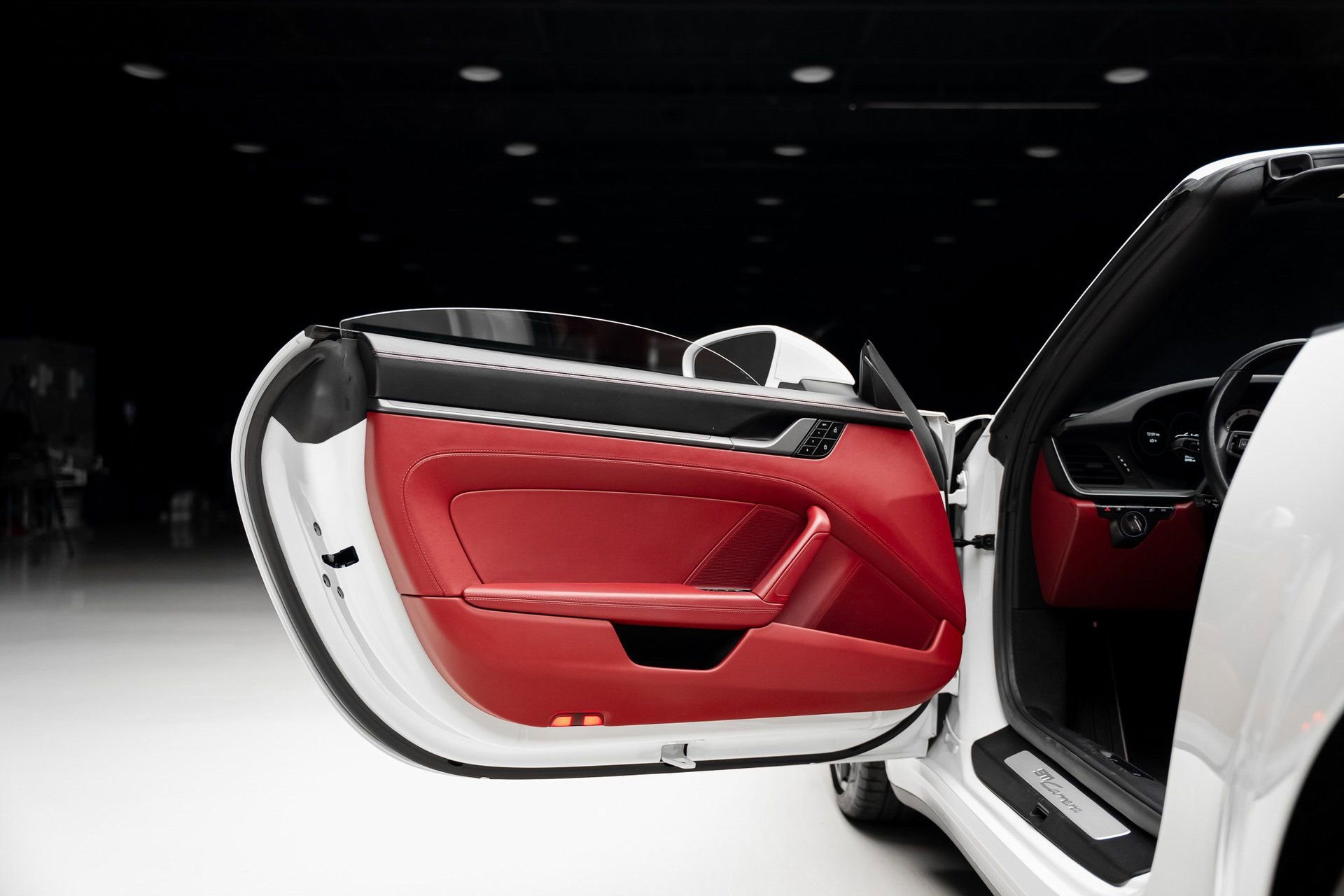 Used 2020 Porsche 911 Carrera image 55