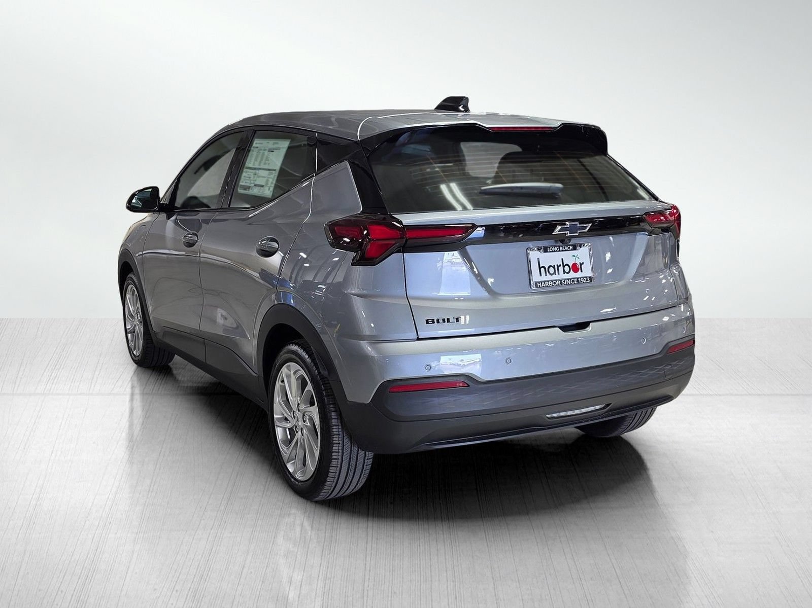 New 2027 Chevrolet Bolt LT w/ Comfort Package FWD image 5