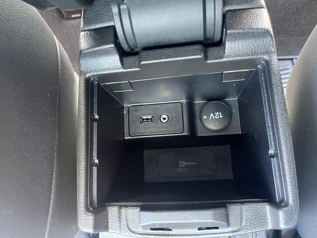 Used 2016 Ford Focus SE w/ Equipment Group 201A FWD image 32