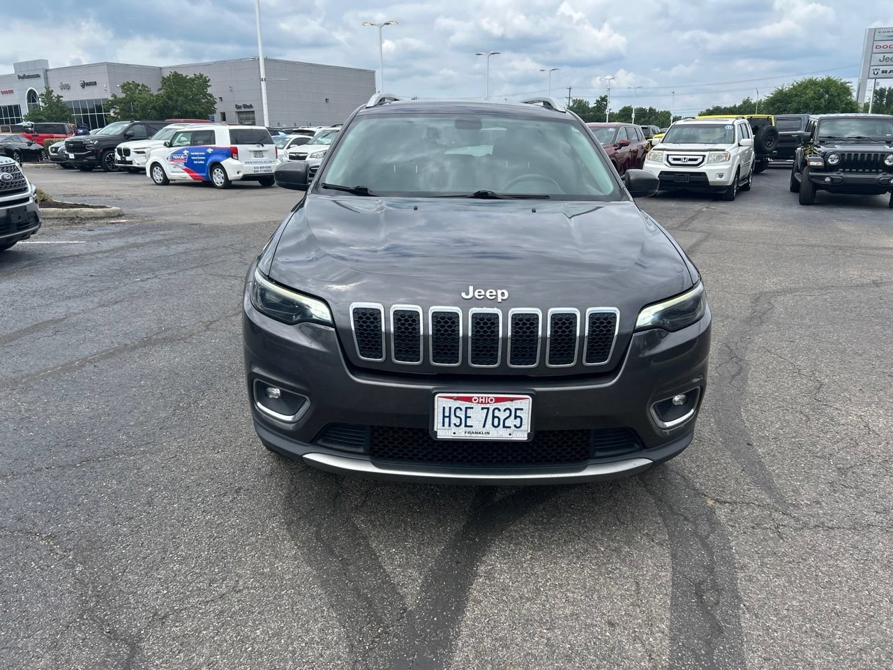 Used 2019 Jeep Cherokee Limited AWD/4WD image 8