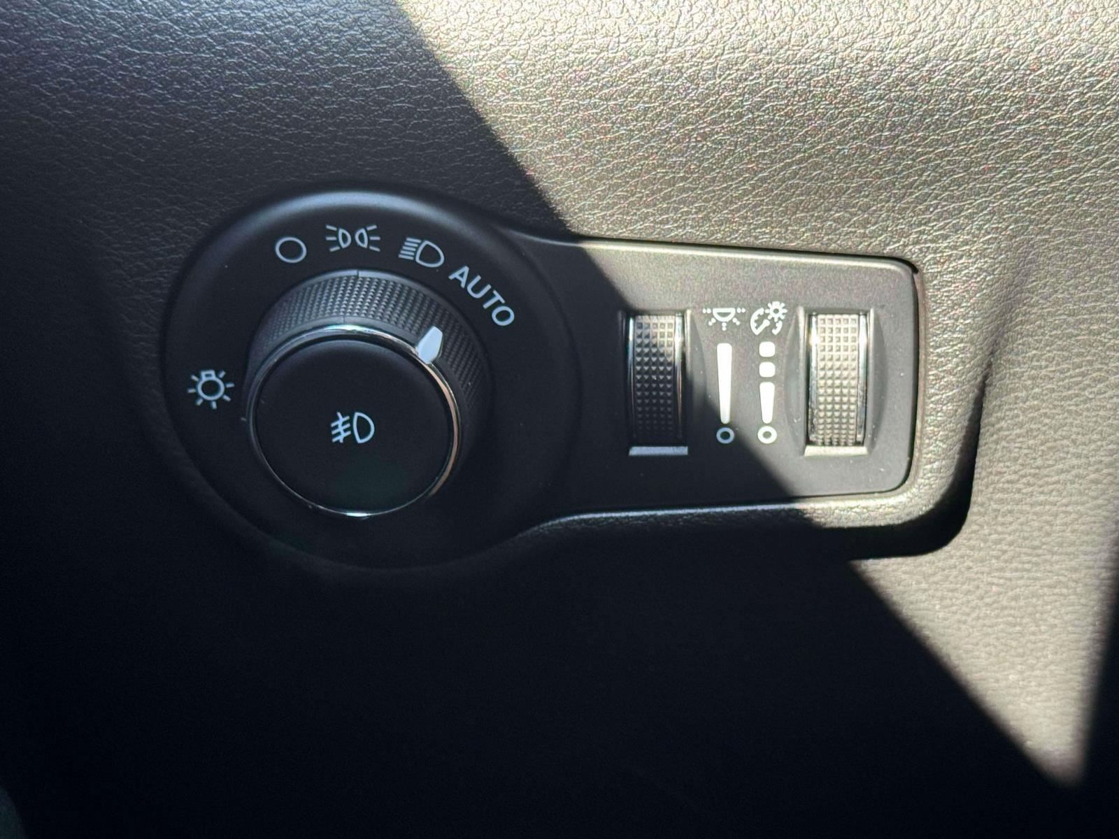 Used 2022 Jeep Compass Latitude image 16