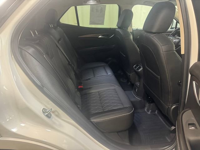 Used 2023 Buick Envision Avenir image 39