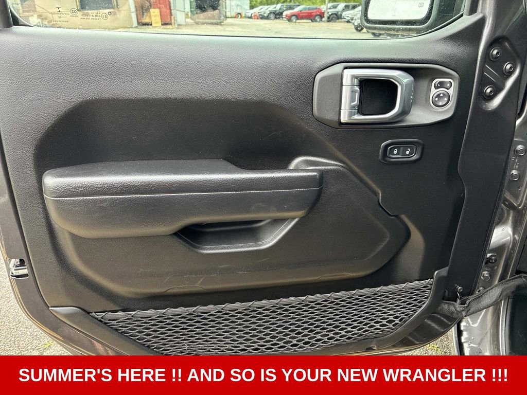 Used 2022 Jeep Wrangler Sport AWD/4WD image 19
