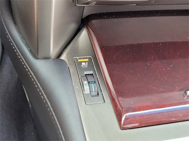 Used 2016 Lexus GX 460 Luxury w/ Preferred Accessory Package image 19