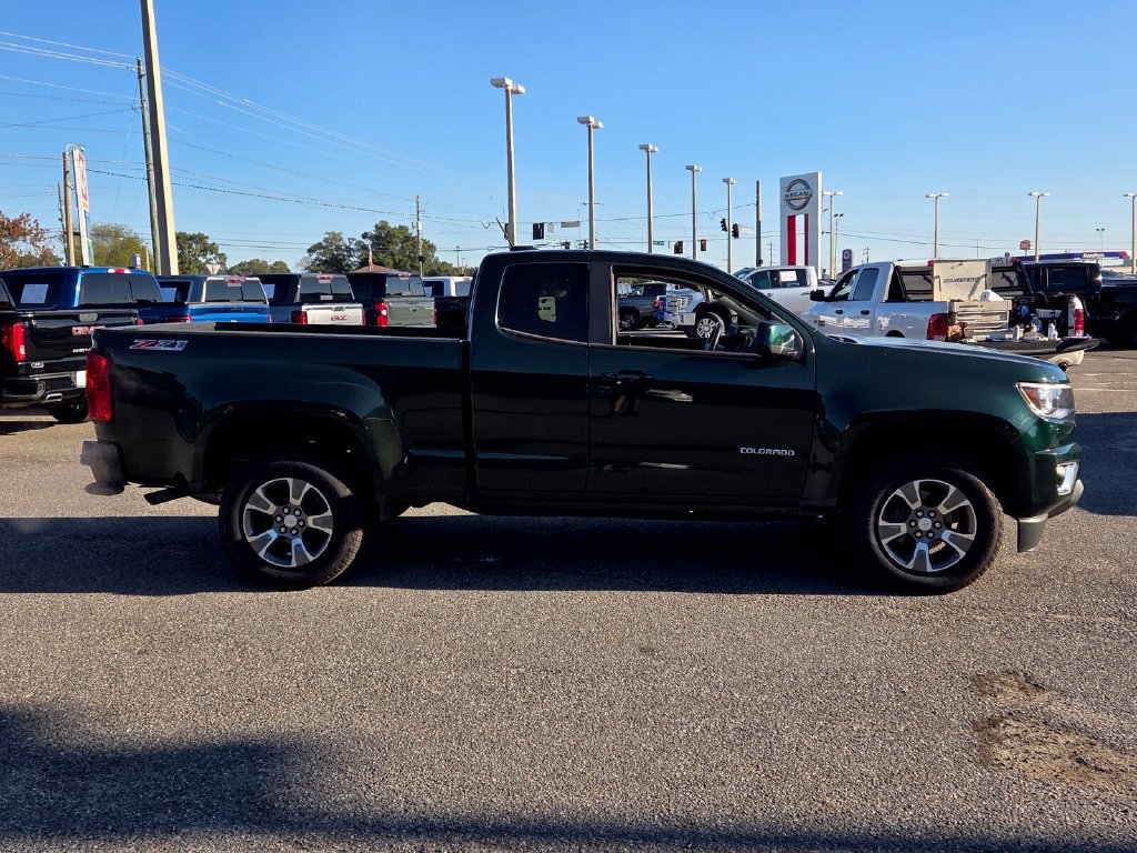 Used 2015 Chevrolet Colorado Z71 AWD/4WD image 11