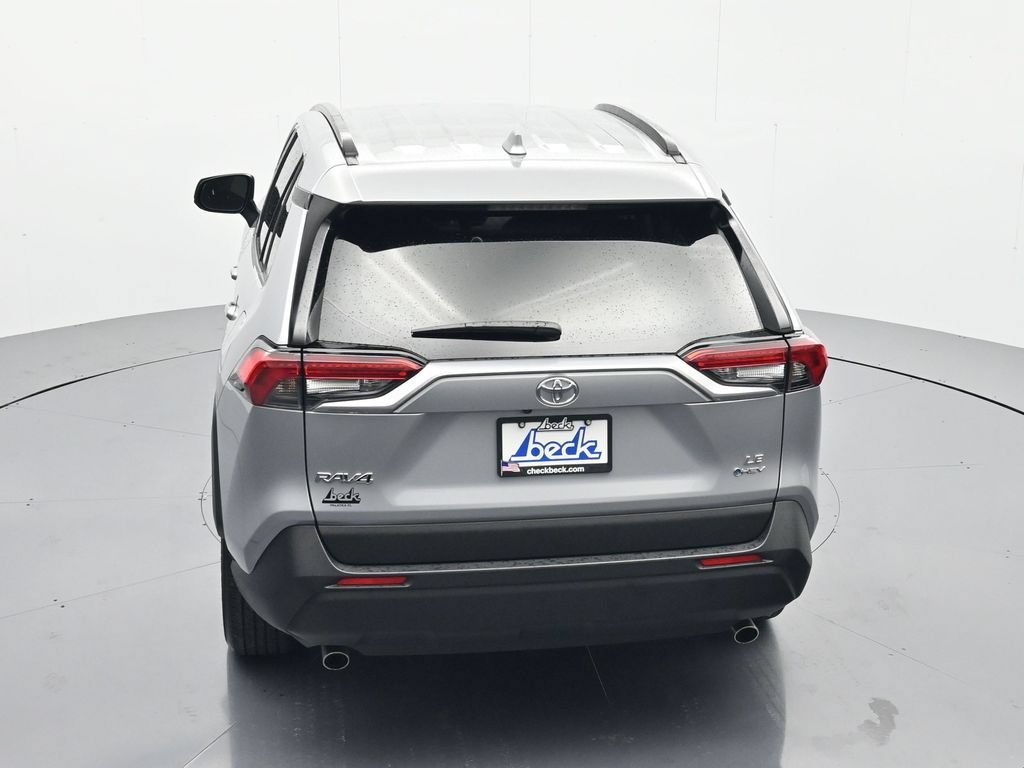 Used 2025 Toyota RAV4 LE AWD/4WD image 33