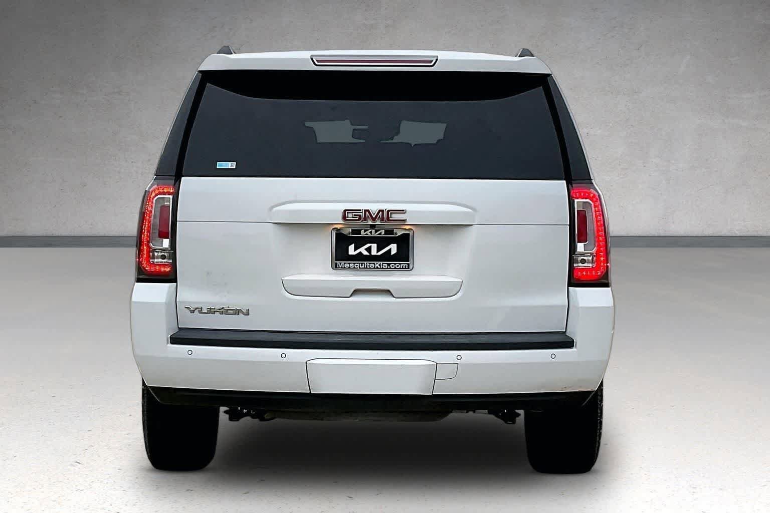 Used 2017 GMC Yukon SLT AWD/4WD image 5