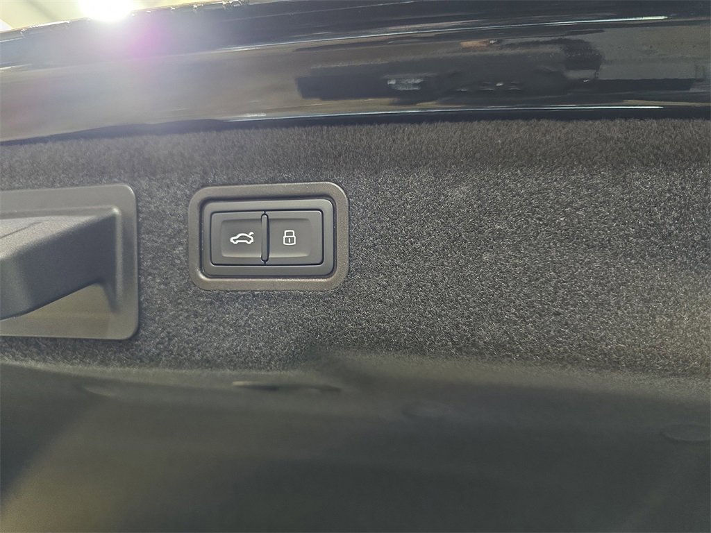New 2025 Audi S8 image 13