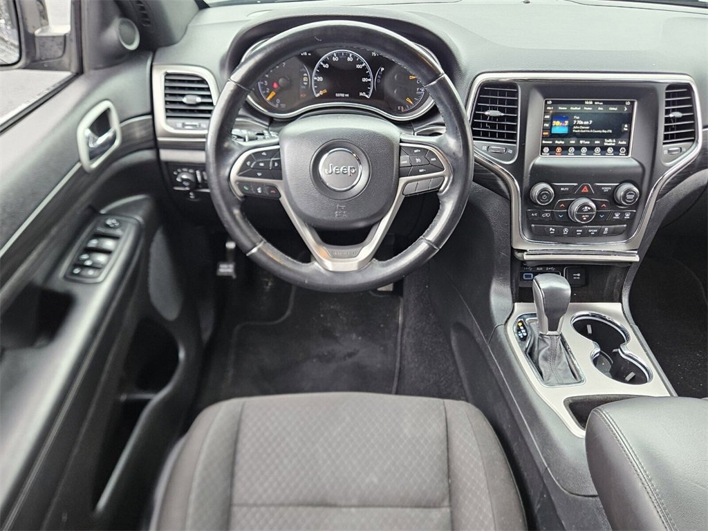 Used 2021 Jeep Grand Cherokee Laredo image 6