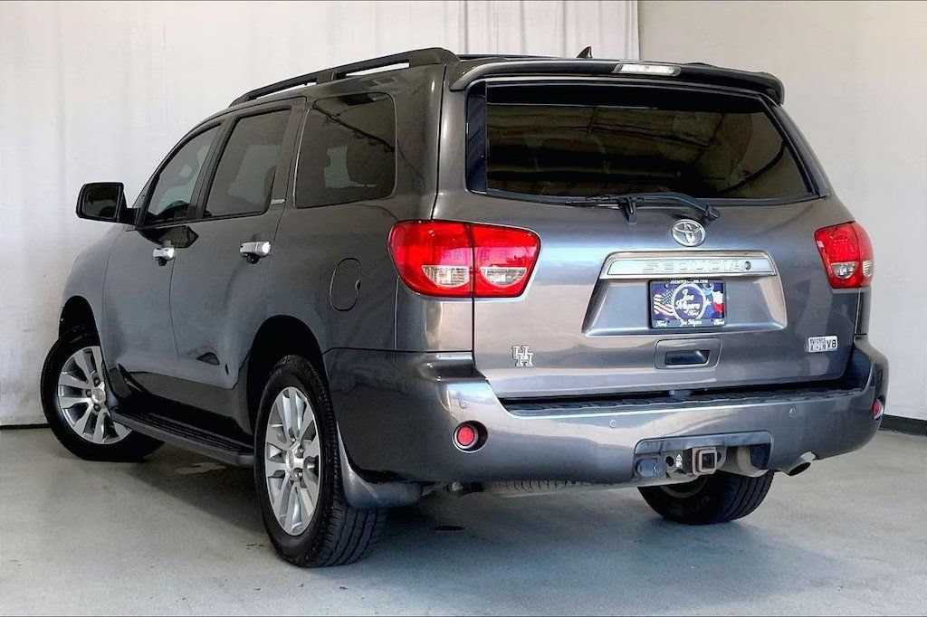 Used 2016 Toyota Sequoia Limited w/ Safety & Convenience Package RWD image 6
