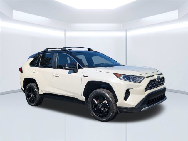 Certified 2021 Toyota RAV4 XSE w/ XSE Grade Weather Package AWD/4WD image 3