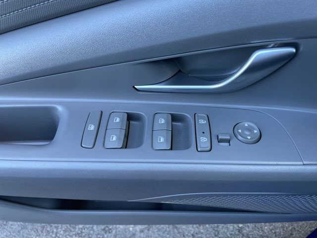 Used 2022 Hyundai Elantra SEL w/ Cargo Package image 11