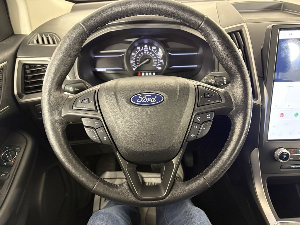 Used 2022 Ford Edge SEL image 17