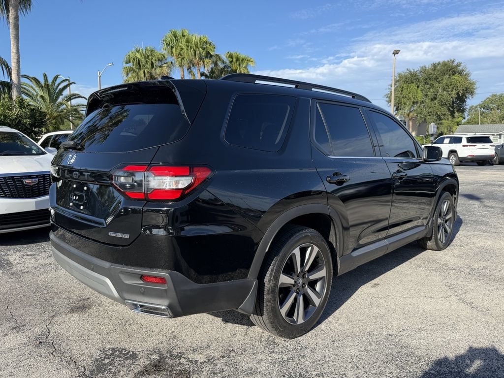 Used 2024 Honda Pilot Touring image 5