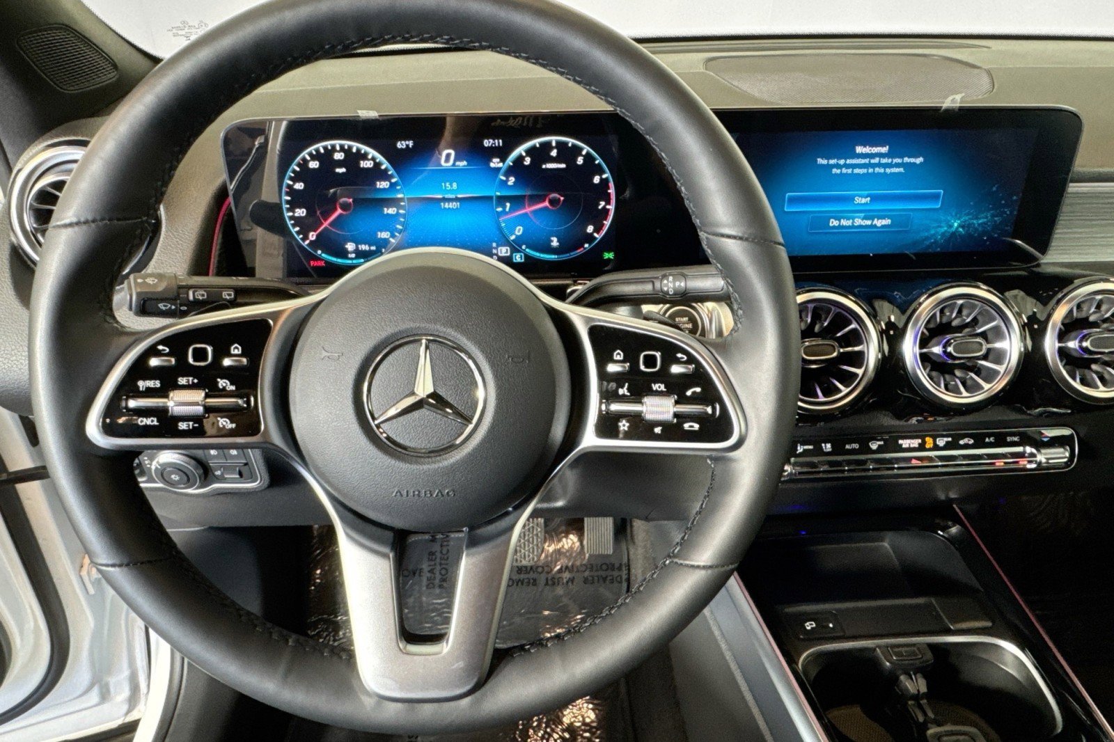 Certified 2023 Mercedes-Benz GLB 250 w/ Premium Package image 11