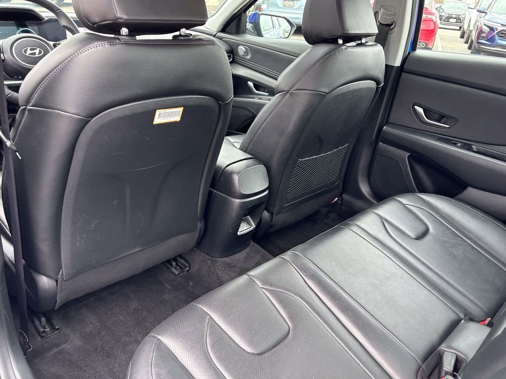 Used 2025 Hyundai Elantra Limited image 45