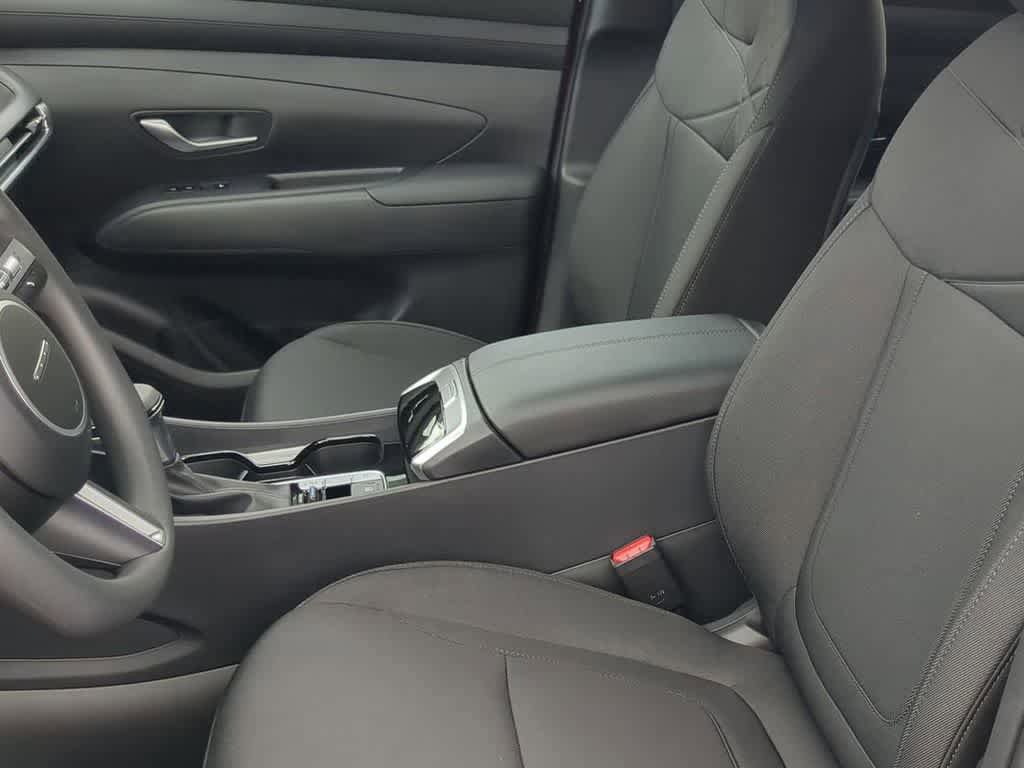 New 2026 Hyundai Tucson SE image 17