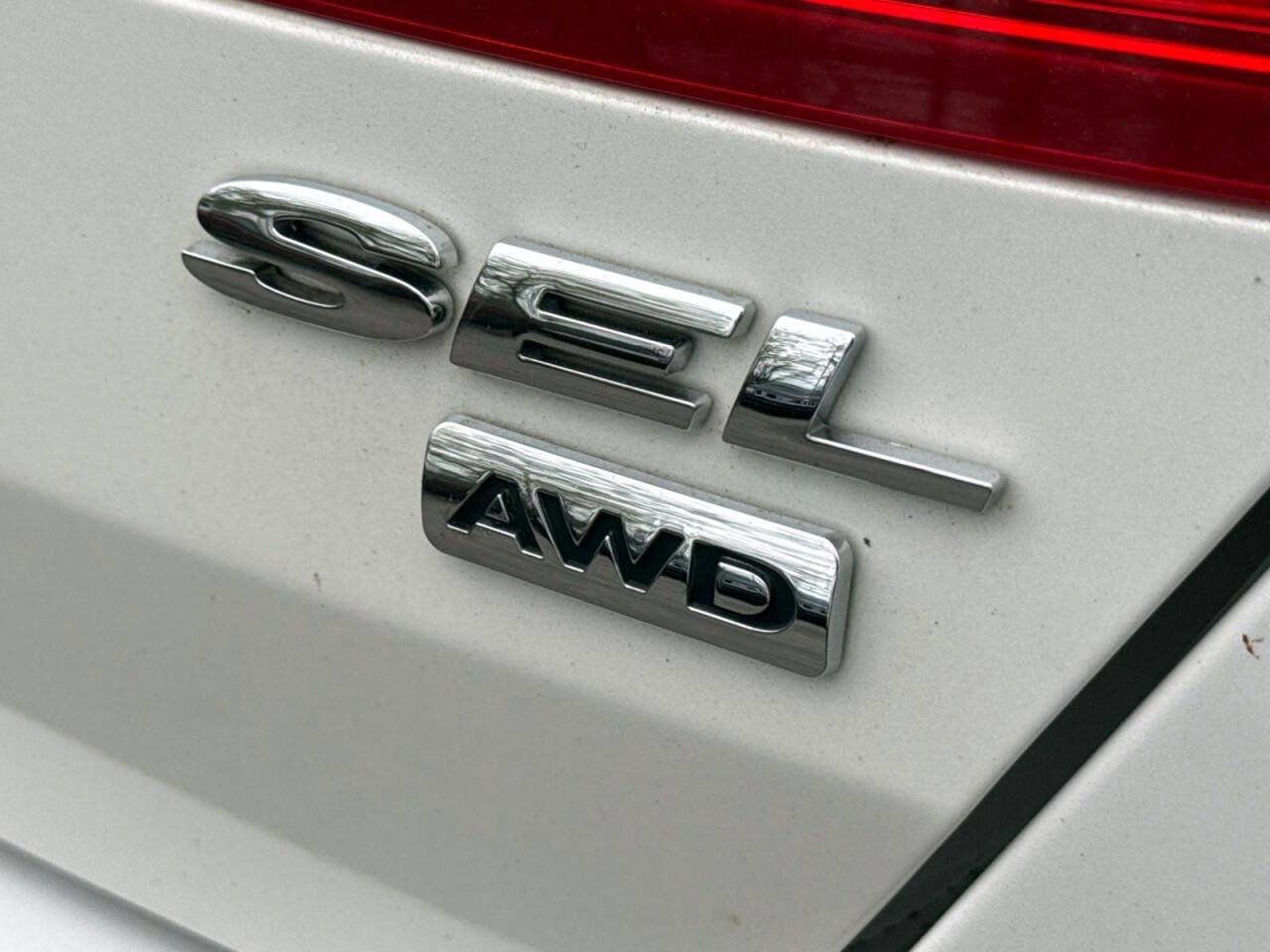Used 2015 Ford Taurus SEL AWD/4WD image 11