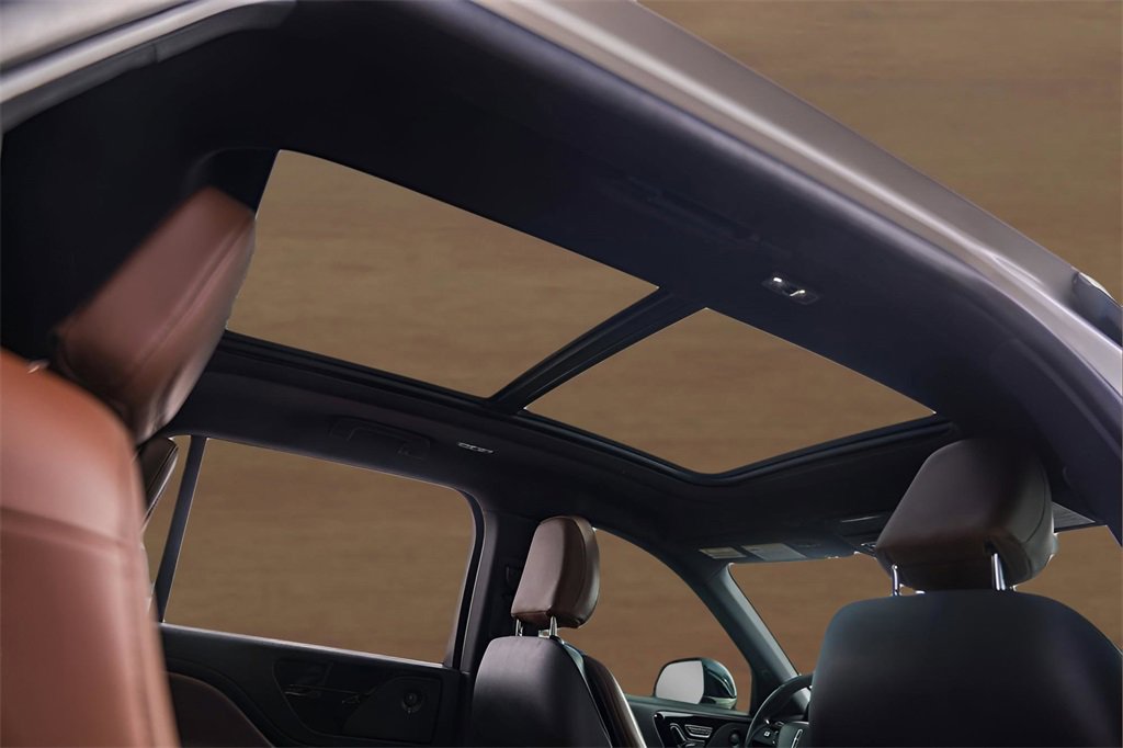 Used 2022 Lincoln Aviator Reserve w/ Equipment Group 201A image 31