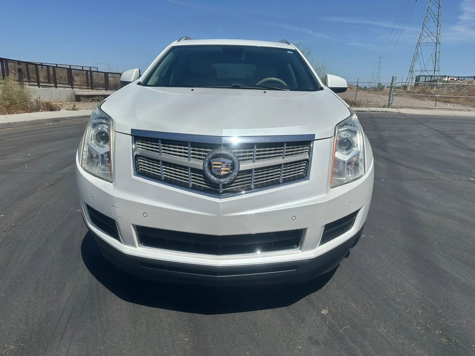 Used 2011 Cadillac SRX Luxury FWD image 2