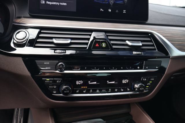 Used 2022 BMW 540i w/ Executive Package RWD image 13