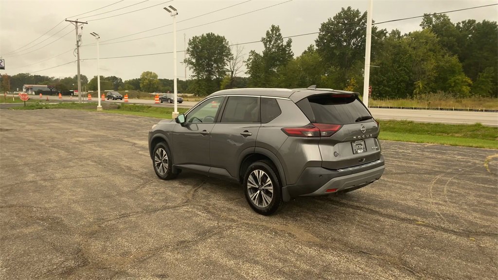 Used 2022 Nissan Rogue SV w/ SV Premium Package image 6