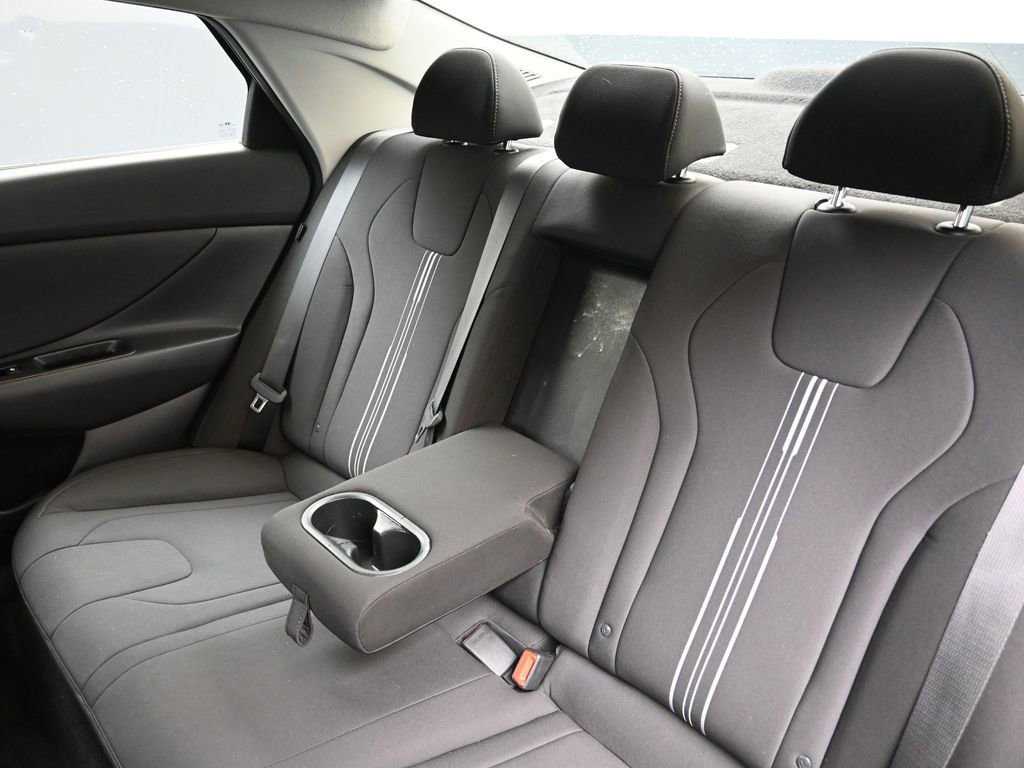 Certified 2024 Hyundai Elantra SEL w/ Convenience Package image 20