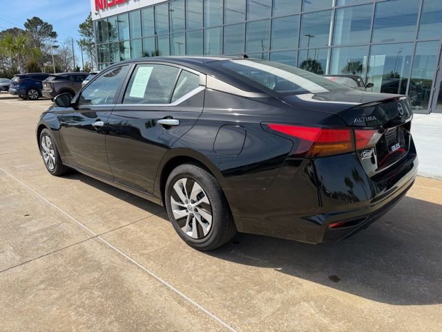 Used 2025 Nissan Altima 2.5 S image 3