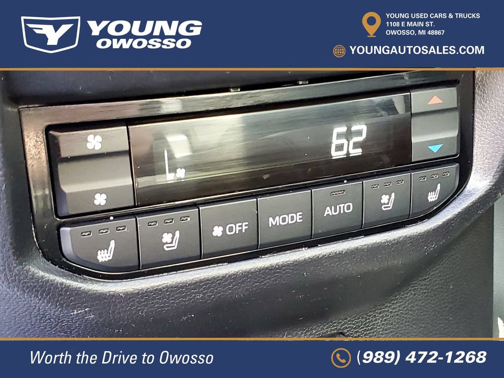 Used 2025 Toyota Sequoia Capstone AWD/4WD image 34