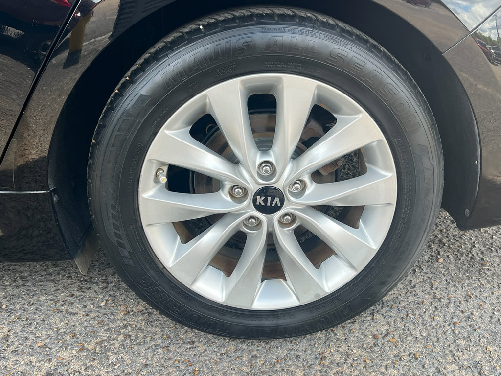 Used 2016 Kia Optima EX w/ Premium Package image 10
