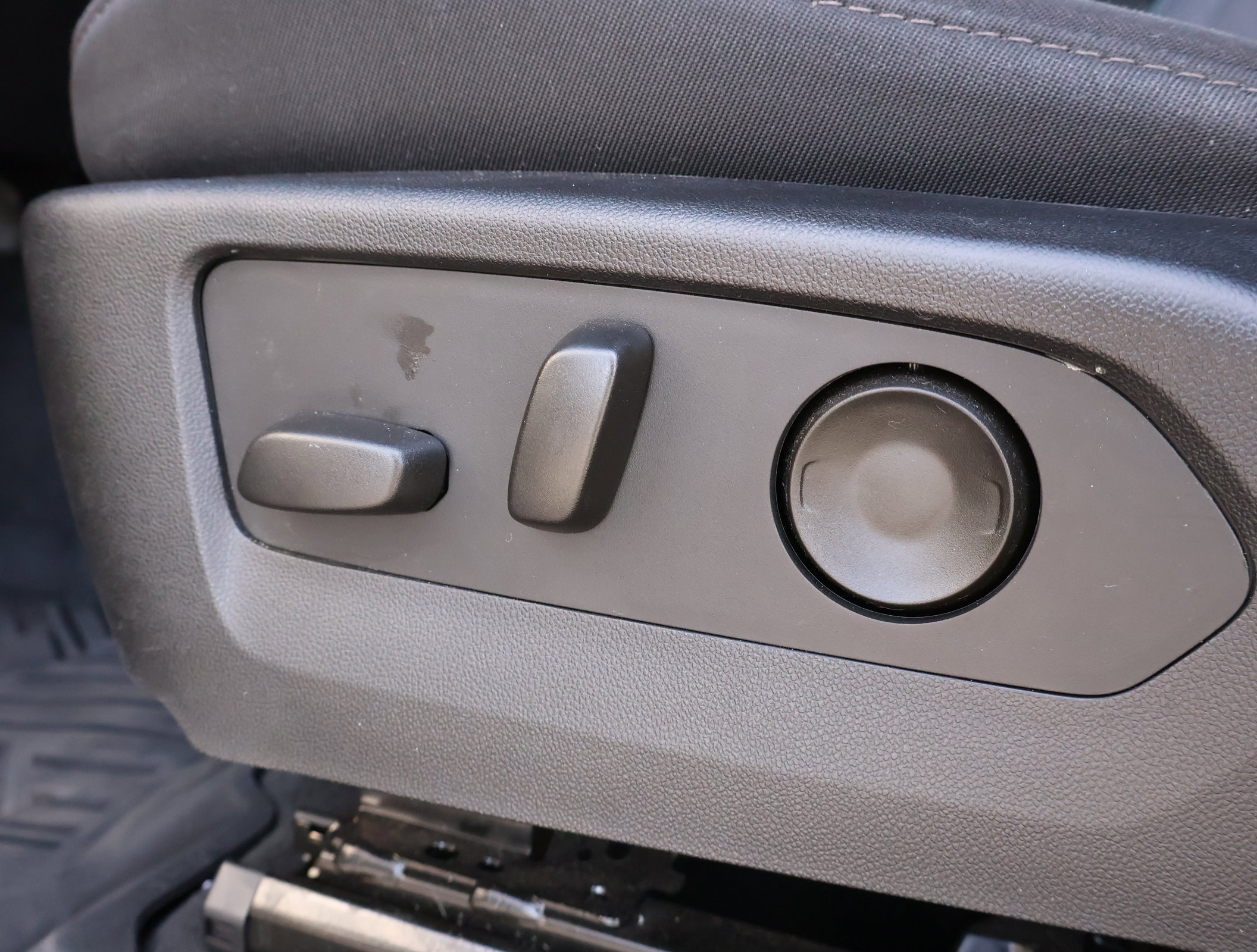 Used 2023 Chevrolet Colorado Trail Boss w/ Technology Package image 9