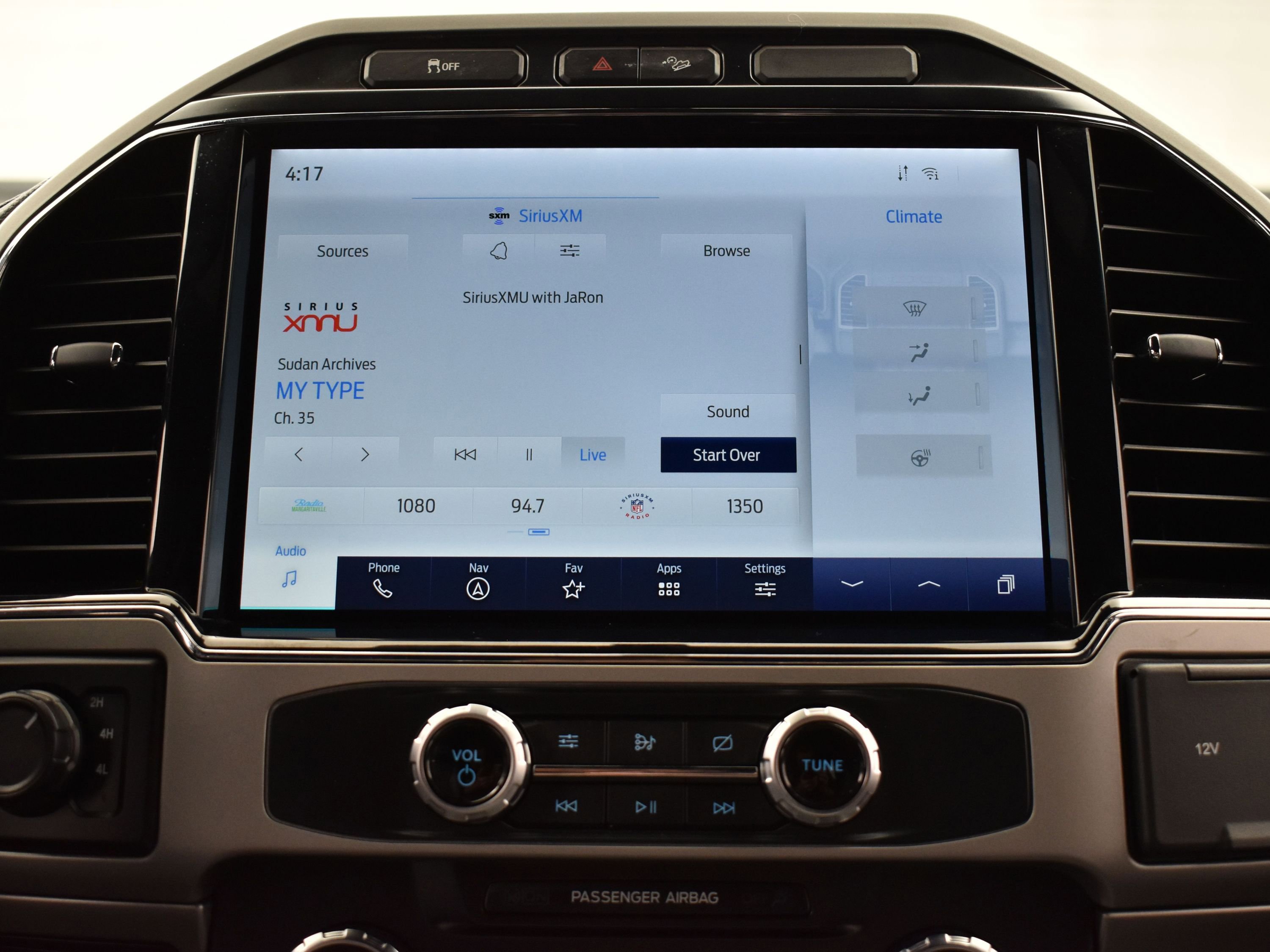 Used 2022 Ford F250 Lariat w/ Lariat Ultimate Package image 34